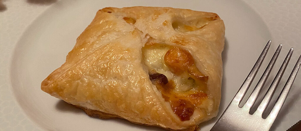 Feuilletées au saumon et fondue de poireaux